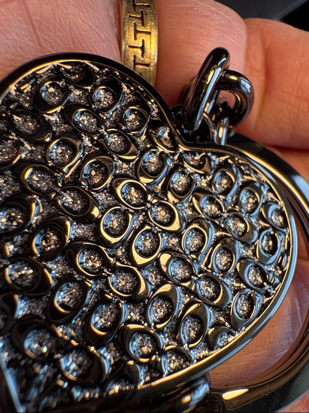 Coach Heart Key Ring with Signature C’s - Picture 2 of 7
